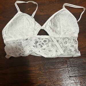 White lacy tank top size m